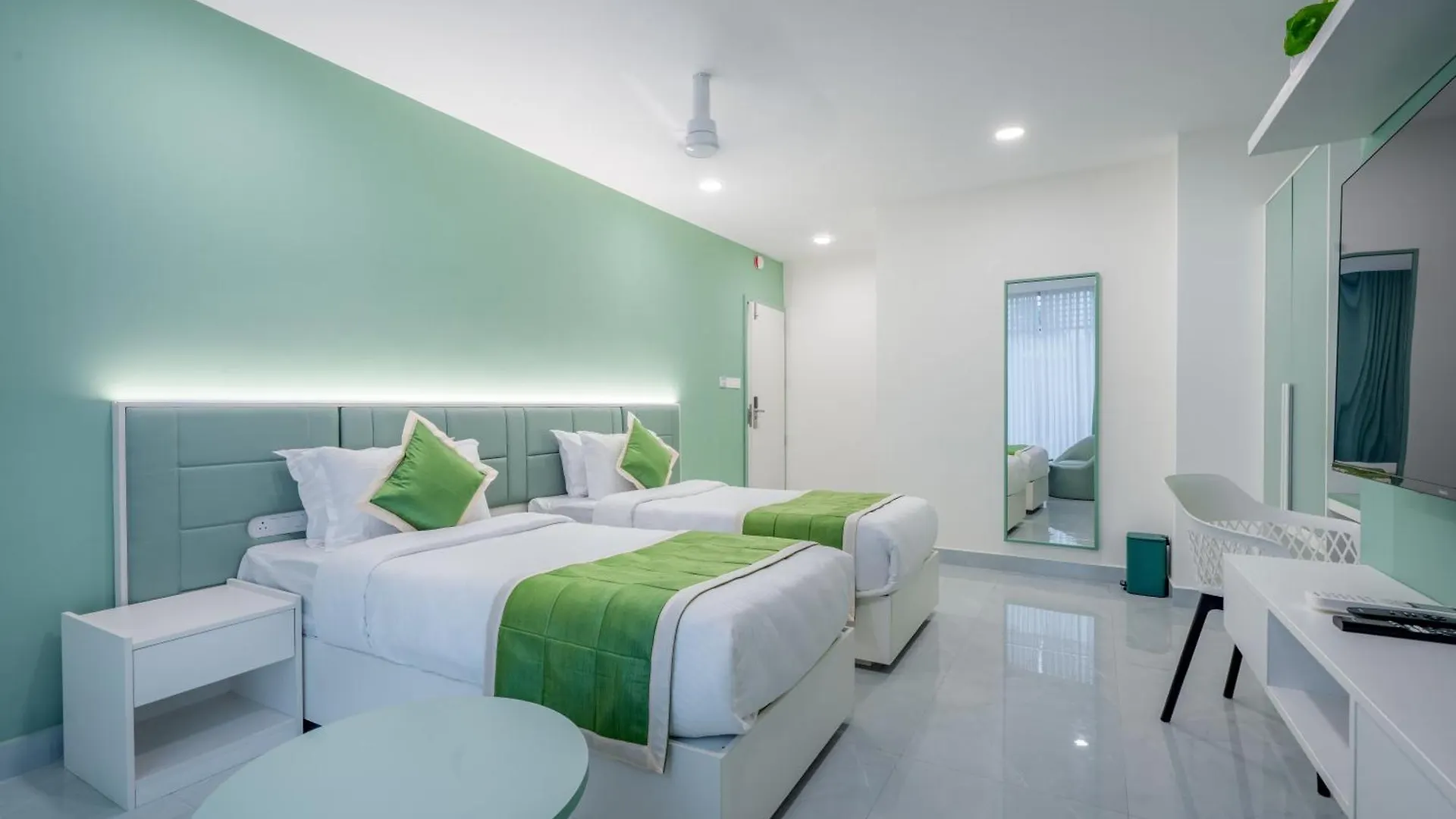 Grace Suites Kochi Otel