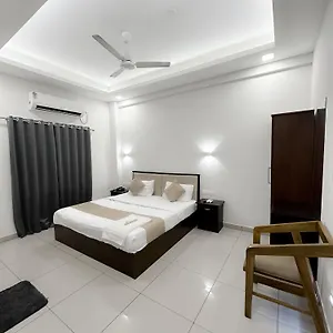 House Hotel